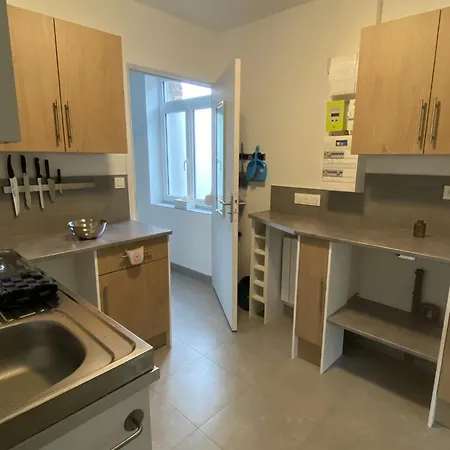 Maison Individuelle Avec Terrasse Et Parking